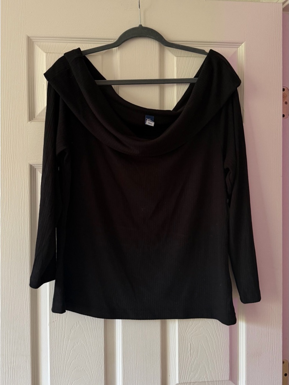 Women’s NWT Old Navy Black Ribbed Off-Shoulder Top